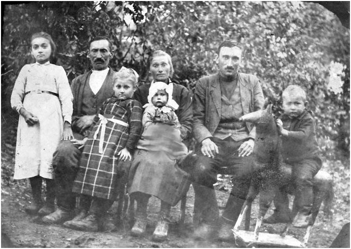 Bild "FamilieHeinrichBaron1932.jpg"